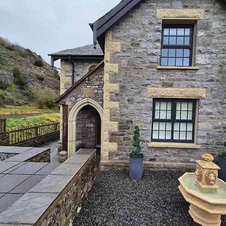 Winster Cottage, Meathop, * Grange-over-Sands