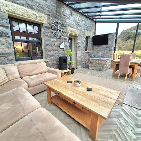 Winster Cottage, Meathop, * Grange-over-Sands