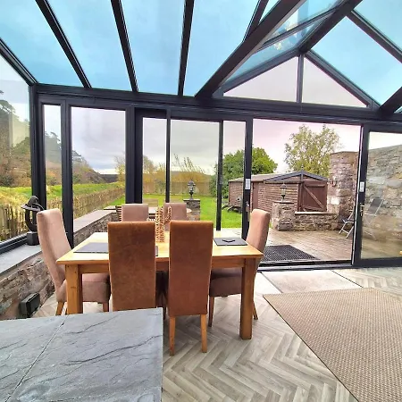 Winster Cottage, Meathop, * Grange-over-Sands